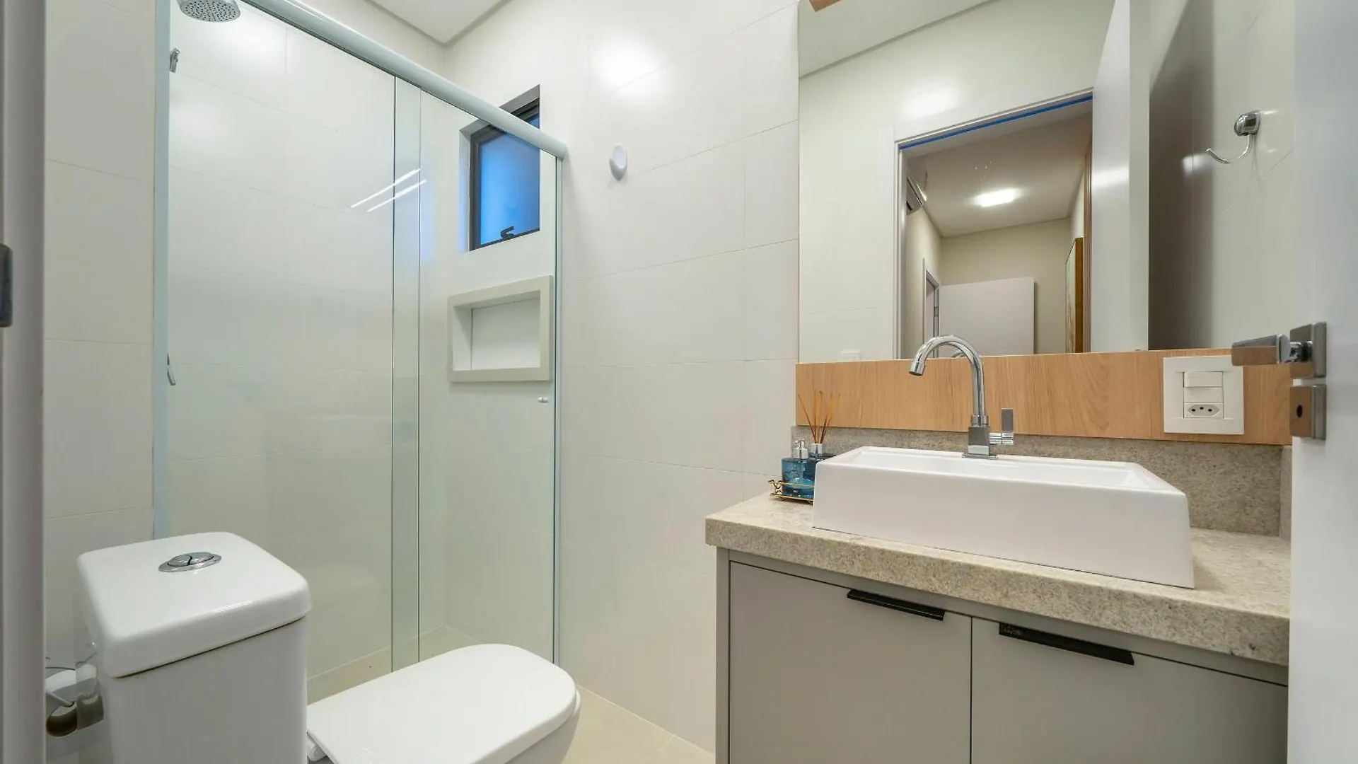 Apartment A07 - Apartamento 301 Bloco 3 - Waldgarten - 50M Do Mar - Condominio De Alto Padrao Com Piscina E Academia. Bombinhas