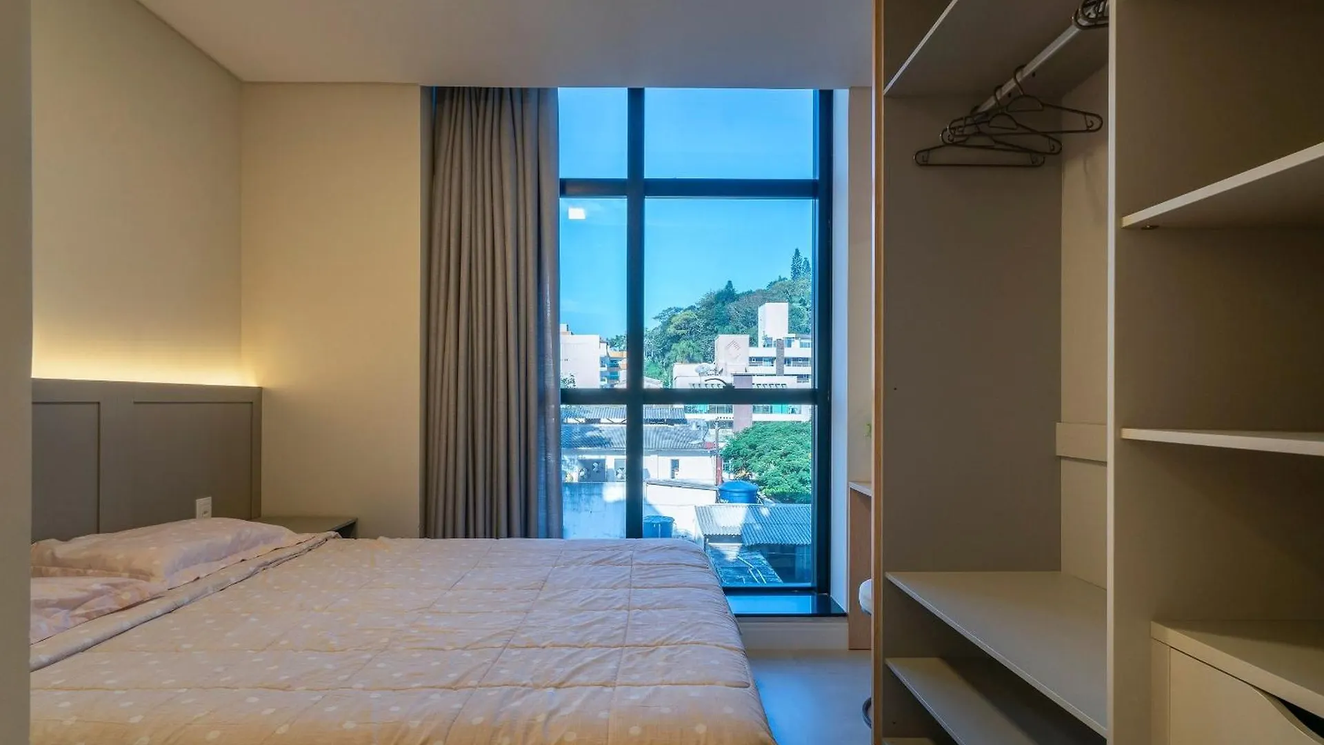 A07 - Apartamento 301 Bloco 3 - Waldgarten - 50M Do Mar - Condominio De Alto Padrao Com Piscina E Academia. Bombinhas