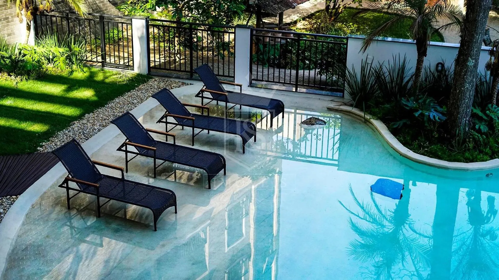 A07 - Apartamento 301 Bloco 3 - Waldgarten - 50M Do Mar - Condominio De Alto Padrao Com Piscina E Academia. Bombinhas